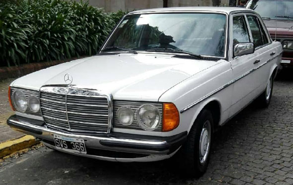 Mercedes Benz 230 E
