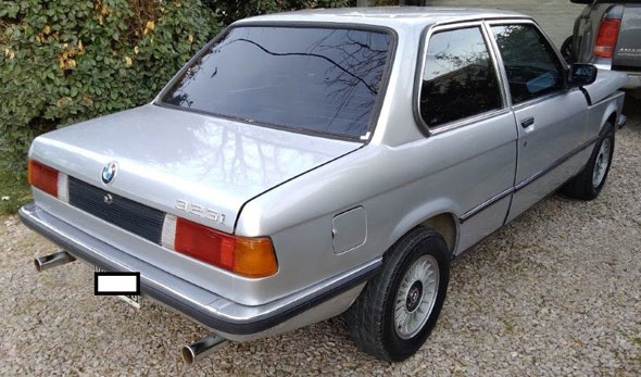 BMW 323i