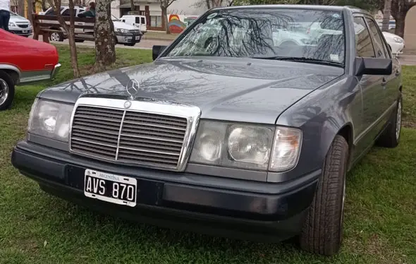 Mercedes Benz 260 1987