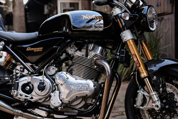 Norton Comando 961