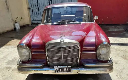 Mercedes Benz 220S W111