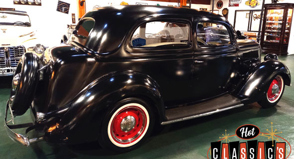 Ford 1936 Sedán Deluxe