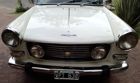 Peugeot 404