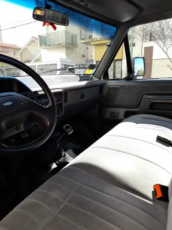 Ford F100 XLT