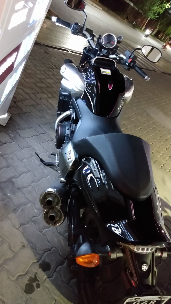 Yamaha V Max 1700