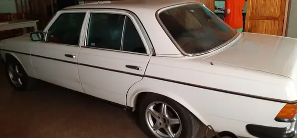 Mercedes Benz  C200
