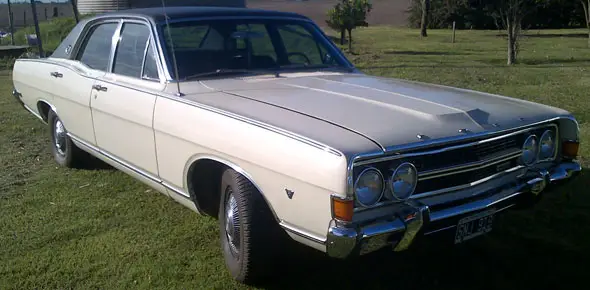 Ford Fairlane LTD V8 1977