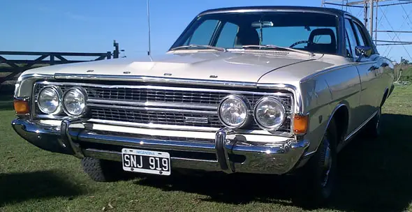 Ford Fairlane LTD V8 1977