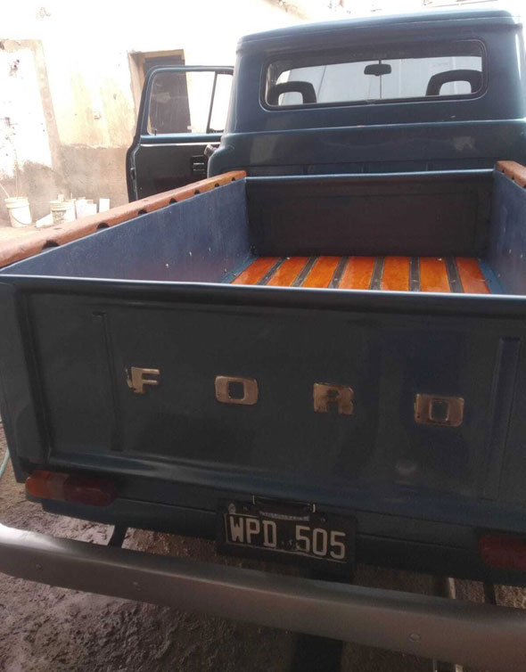 Ford F-100