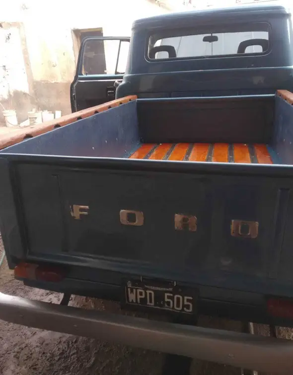 Ford F-100