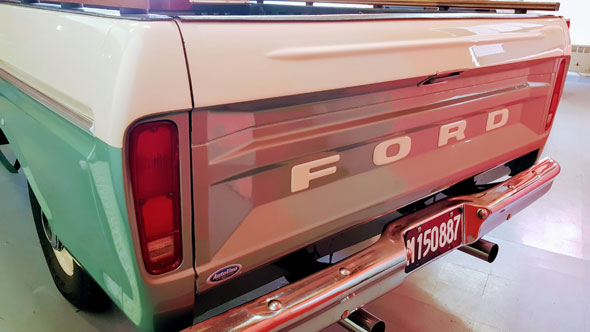 Ford F-100