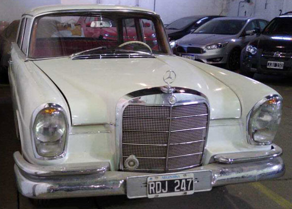 Mercedes Benz 220S 1964