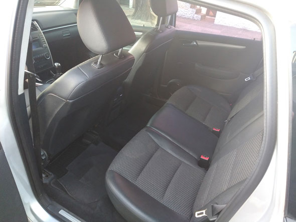 Mercedes Benz  B 180