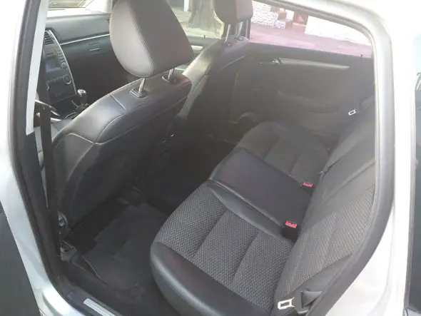 Mercedes Benz  B 180