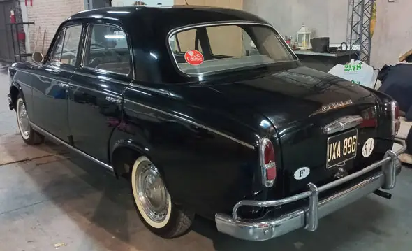 Peugeot 403