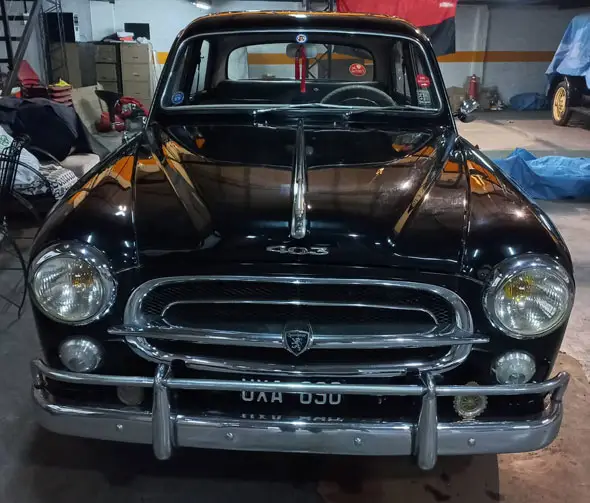 Peugeot 403