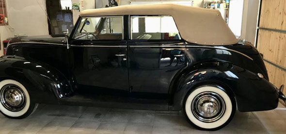 Ford  DeLuxe Convertible Sedán
