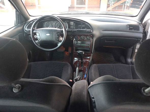 Ford  Mondeo 2.0 GHIA AT