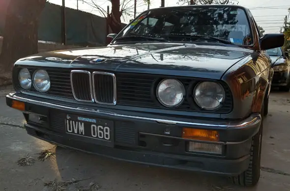 BMW  320i