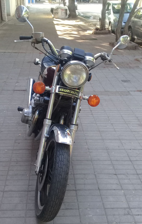 Honda CB900 Custom