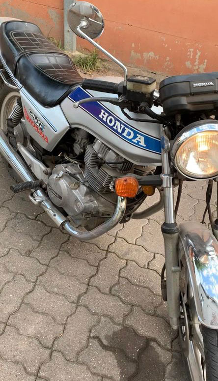 Honda CB400 - Foto 3
