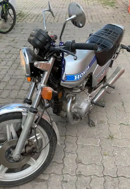 Honda CB400