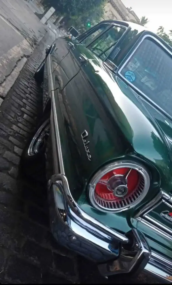 Ford Falcon Deluxe