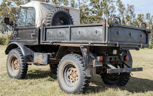 Mercedes Benz Unimog