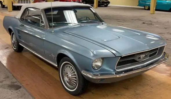 Ford  Mustang