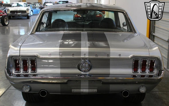 Ford Mustang - Foto 3