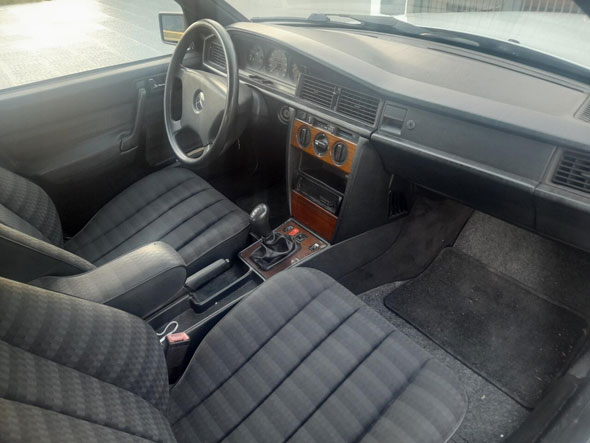 Mercedes Benz 190E 2.0 1993 - Foto 2