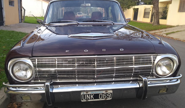 Ford Falcon Deluxe