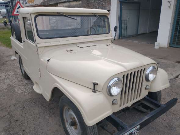 Jeep IKA 1973