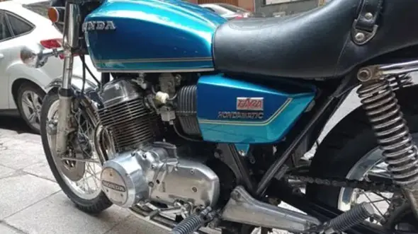 Honda  CB 750 A (Hondamatic)