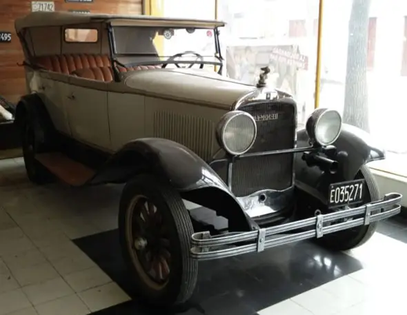 Plymouth 1929
