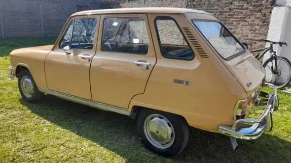 Renault  6