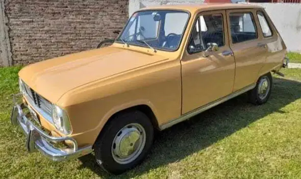 Renault  6