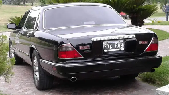 Jaguar XJ
