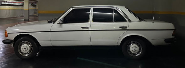Mercedes Benz  230E