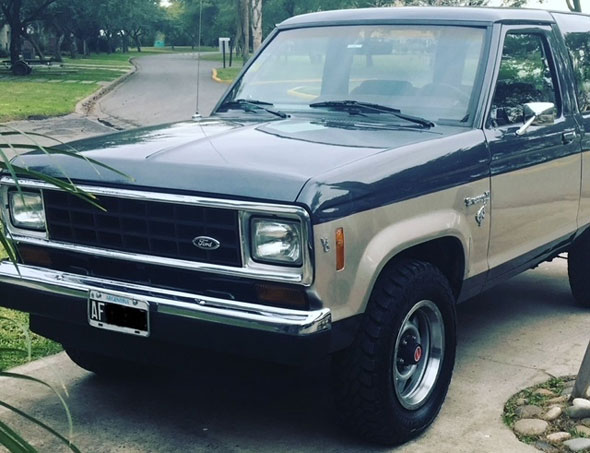 Ford Bronco 2