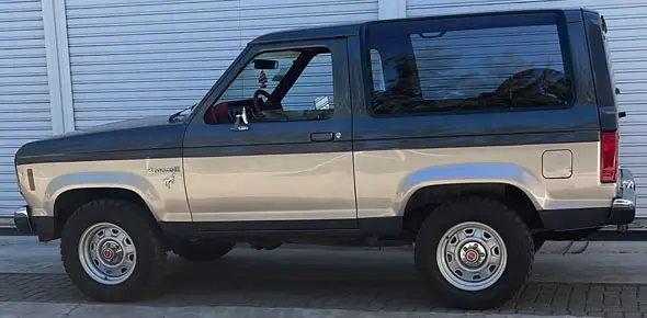 Ford Bronco 2
