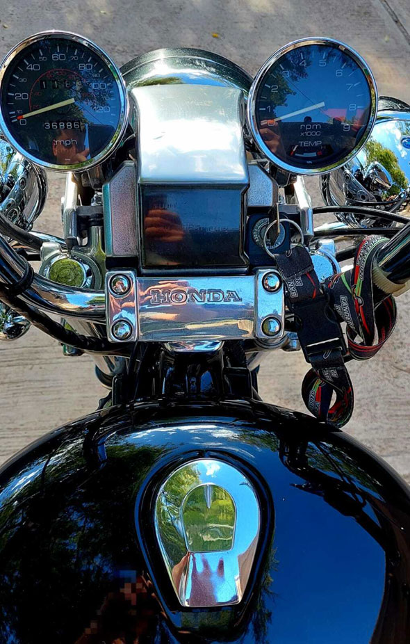 Honda Shadow VT-700C - Foto 4