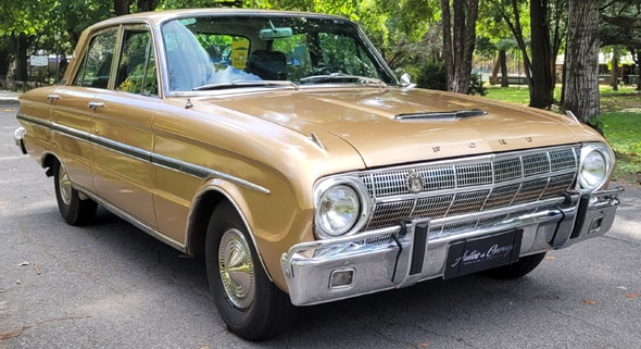 Ford  Falcon Deluxe 1966