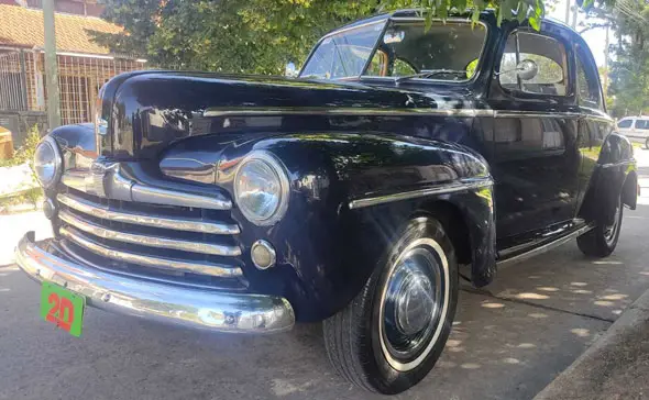 Ford Coupé 1947 Deluxe