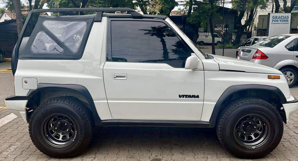 Suzuki Vitara JLX Lona