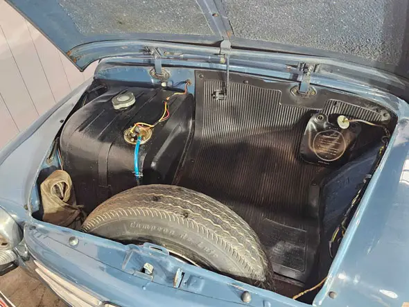 Fiat 600 Puerta Suicida