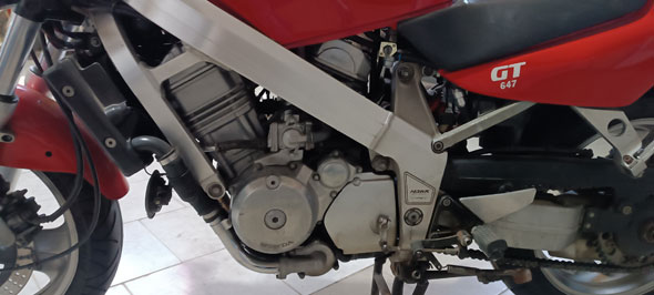 Honda Hawk NT650 - Foto 3