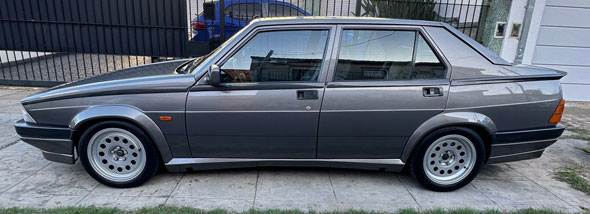 Alfa Romeo 75 América - Foto 3