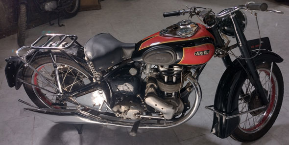 Ariel 500 Red Hunter