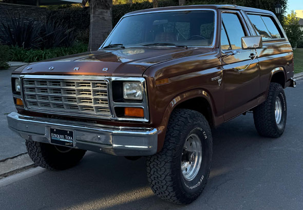 Ford Bronco V8